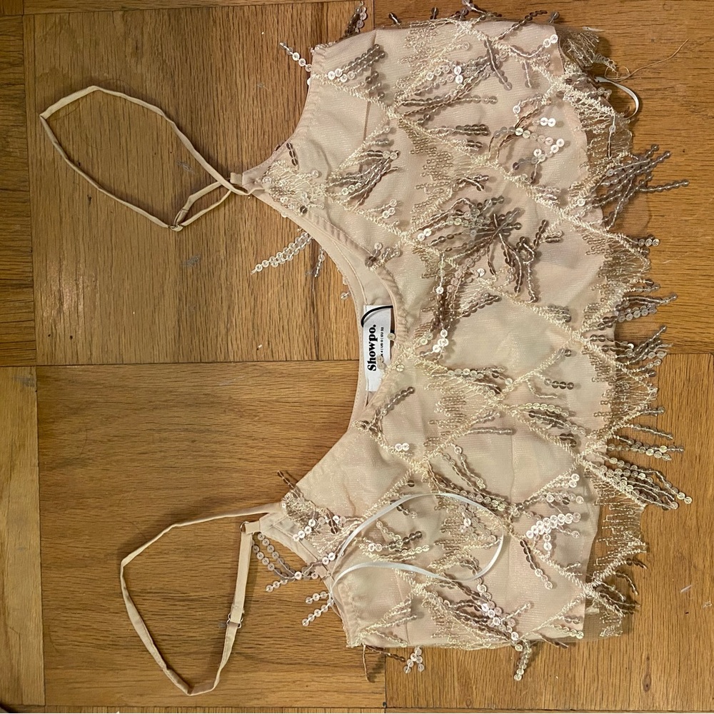 NWT Khrizza top and skirt in gold
Sold out
Message to buy separately